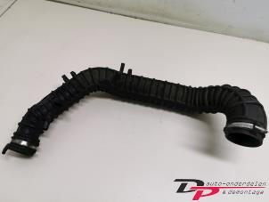 Used Air intake hose Nissan Primastar 2.5 dCi 150 16V Price € 18,00 Margin scheme offered by DP Auto-onderdelen & Demontage