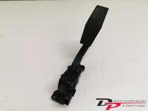 Used Accelerator pedal Opel Vectra C GTS 2.2 DIG 16V Price € 12,60 Margin scheme offered by DP Auto-onderdelen & Demontage