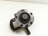 Front wheel hub from a Mercedes-Benz Sprinter 3t (903) 311 CDI 16V 2005