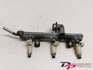Used Fuel injector nozzle Daihatsu Sirion/Storia (M1) 1.0 12V DVVT Price € 27,00 Margin scheme offered by DP Auto-onderdelen & Demontage