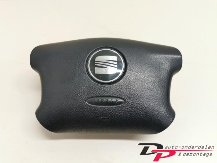 Left airbag (steering wheel) from a Seat Alhambra (7V8/9) 2.0 2002