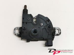 Used Bonnet lock mechanism Ford Focus 2 Wagon 1.6 TDCi 16V 90 Price € 12,60 Margin scheme offered by DP Auto-onderdelen & Demontage