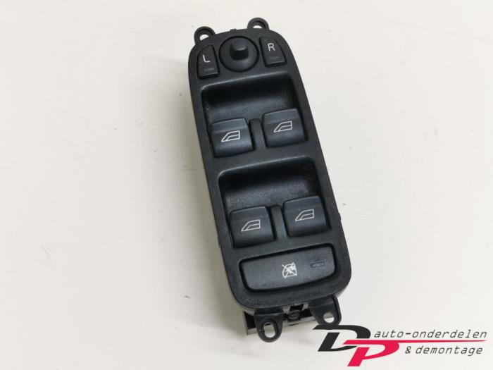 Używane Przelacznik combi okienny Volvo V50 (MW) 2.0 D 16V Cena € 8,10 Procedura marży oferowane przez DP Auto-onderdelen & Demontage
