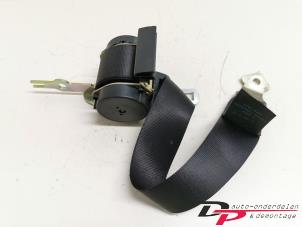 Used Rear seatbelt, left BMW 3 serie (E46/2) 330 Ci 24V Price € 9,00 Margin scheme offered by DP Auto-onderdelen & Demontage