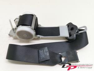 Used Front seatbelt, right Opel Signum (F48) 2.2 Direct 16V Price € 9,00 Margin scheme offered by DP Auto-onderdelen & Demontage