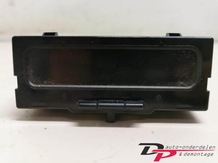 Begagnade Innerdisplay Renault Megane II (BM/CM) 1.4 16V 98 Pris € 11,25 Marginaltabell erbjuds av DP Auto-onderdelen & Demontage