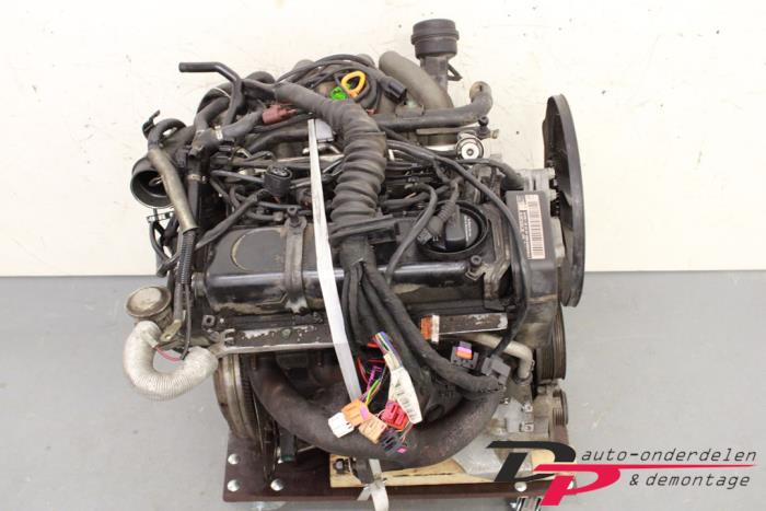 Azm Engine Block Engine Volkswagen Passat 2.0 - AZM075665 AZM