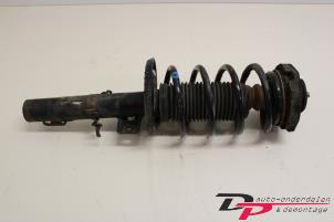 Used Front shock absorber rod, right Volkswagen Fox (5Z) 1.4 TDI Price € 20,70 Margin scheme offered by DP Auto-onderdelen & Demontage