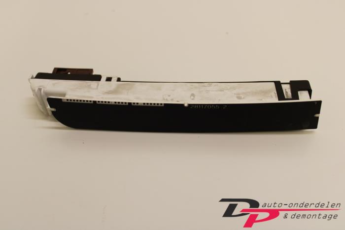 Begagnade Innerdisplay Citroen C4 Picasso (UD/UE/UF) 1.8 16V Pris € 7,20 Marginaltabell erbjuds av DP Auto-onderdelen & Demontage
