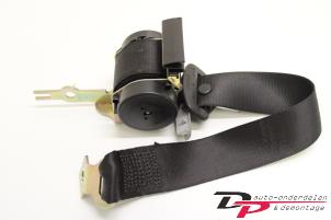 Used Rear seatbelt, left BMW 3 serie (E46/4) 318i Price € 10,00 Margin scheme offered by DP Auto-onderdelen & Demontage