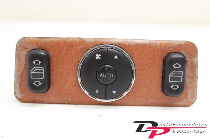 Usados Interruptor de ventanilla eléctrica Mercedes ML I (163) 350 3.7 V6 18V Precio € 12,75 Norma de margen ofrecido por DP Auto-onderdelen & Demontage