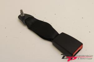 Usagé Attache ceinture arrière droite Citroen C3 (SC) 1.4 16V VTi Prix € 7,00 Règlement à la marge proposé par DP Auto-onderdelen & Demontage