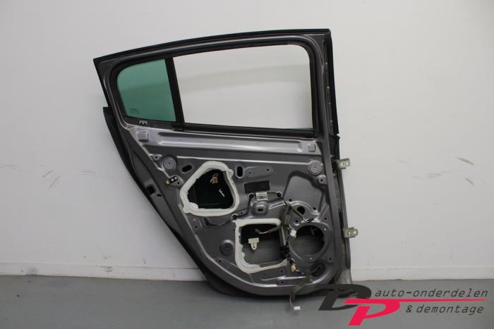 Rear door 4-door, left from a Renault Megane III Berline (BZ) 1.5 dCi 90 2009
