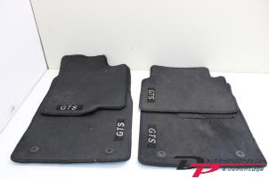 Used Set of mats Opel Vectra C GTS 2.2 DIG 16V Price € 40,00 Margin scheme offered by DP Auto-onderdelen & Demontage