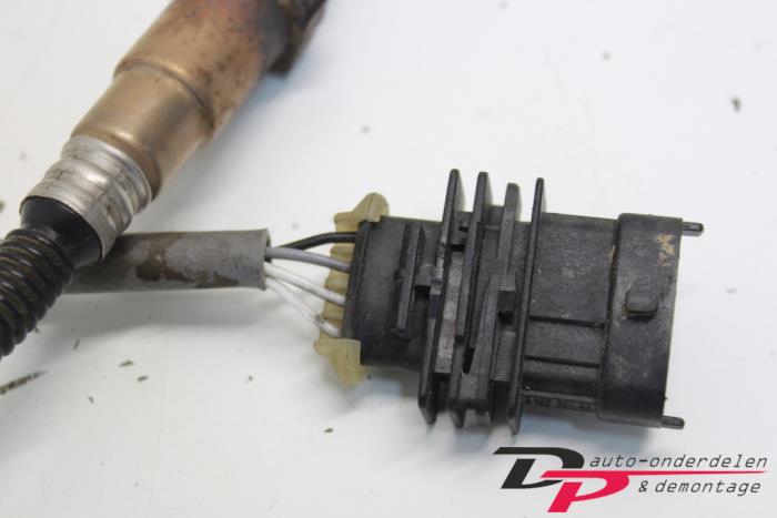 Lambda probe from a Opel Corsa D 1.4 Eco 2011