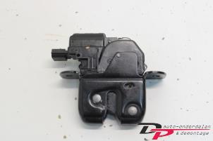 Used Tailgate lock mechanism Renault Grand Scénic III (JZ) 1.4 16V TCe 130 Price € 12,00 Margin scheme offered by DP Auto-onderdelen & Demontage