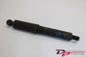Used Front shock absorber, right Renault Master III (FD/HD) 2.2 dCi 16V Price € 25,00 Margin scheme offered by DP Auto-onderdelen & Demontage