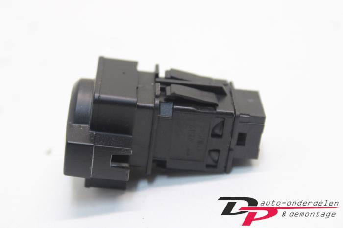 Central locking switch from a Citroën C4 Berline (LC) 1.6 16V VTi 120 2010