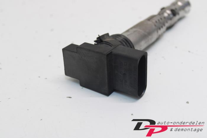 Zündspule van een Volkswagen Polo IV (9N1/2/3) 1.2 2009