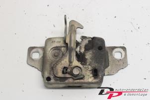 Used Bonnet lock mechanism Renault Modus/Grand Modus (JP) 1.2 16V Price € 13,00 Margin scheme offered by DP Auto-onderdelen & Demontage