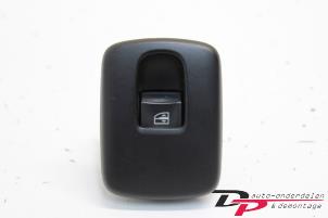 Used Electric window switch Smart Forfour (453) 1.0 12V Price € 9,00 Margin scheme offered by DP Auto-onderdelen & Demontage