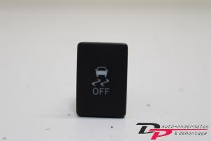 Used ESP switch Toyota iQ 1.0 12V VVT-i Price € 7,00 Margin scheme offered by DP Auto-onderdelen & Demontage