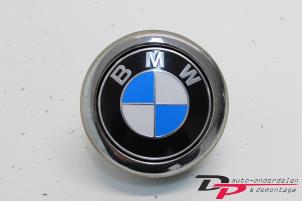 Used Tailgate handle BMW 1 serie (F20) 114d 1.6 16V Price € 13,00 Margin scheme offered by DP Auto-onderdelen & Demontage