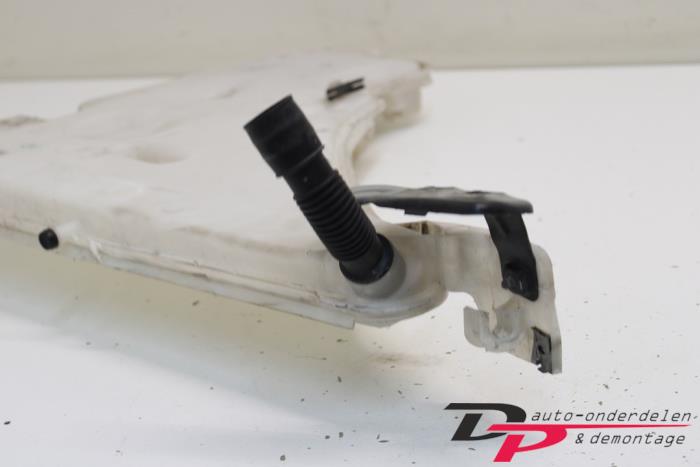 Front windscreen washer reservoir BMW 1 serie 114d 1.6 16V - 7241673