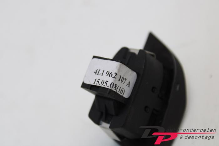 Zentralverriegelung Schalter van een Audi Q7 (4LB) 3.0 TDI V6 24V 2008