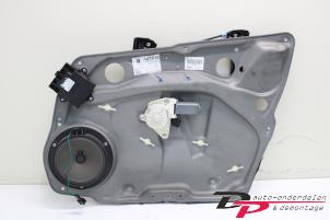 Used Window mechanism 4-door, front right Mercedes A (W169) 2.0 A-180 CDI 16V 5-Drs. Price € 24,00 Margin scheme offered by DP Auto-onderdelen & Demontage