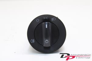 Usados Interruptor de luz Volkswagen Polo IV (9N1/2/3) 1.2 12V Precio € 4,25 Norma de margen ofrecido por DP Auto-onderdelen & Demontage