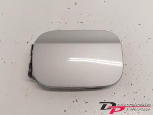 Begagnade Tanklucka Mercedes A (W169) 1.5 A-150 5-Drs. Pris € 8,50 Marginaltabell erbjuds av DP Auto-onderdelen & Demontage