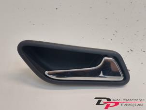 Begagnade Dörrhandtag, 4-dörrars, höger bak Mercedes A (W169) 1.5 A-150 5-Drs. Pris € 7,65 Marginaltabell erbjuds av DP Auto-onderdelen & Demontage