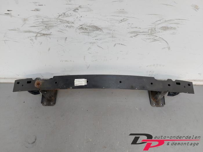 Front bumper frame BMW 1 serie 116i 2.0 16V - 51117058450