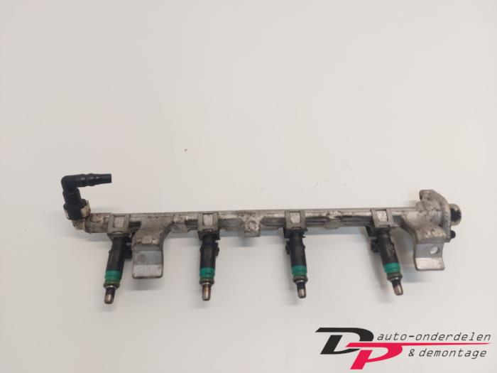 Fuel injector nozzle Ford Focus II Wagon 1.4 16V 98MF9F593BB ASDA FORD