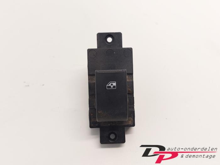 Usados Interruptor de ventanilla eléctrica Opel Antara (LA6) 3.2 V6 24V 4x4 Precio € 6,80 Norma de margen ofrecido por DP Auto-onderdelen & Demontage