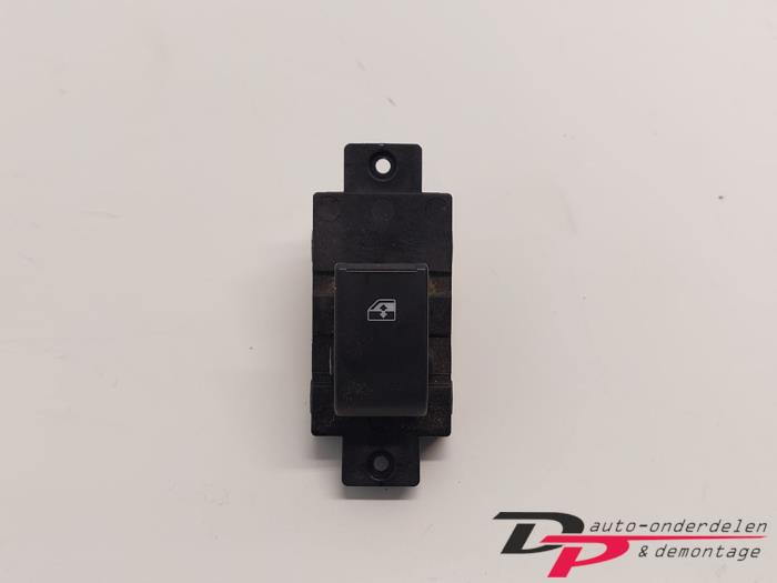 Usados Interruptor de ventanilla eléctrica Opel Antara (LA6) 3.2 V6 24V 4x4 Precio € 6,80 Norma de margen ofrecido por DP Auto-onderdelen & Demontage