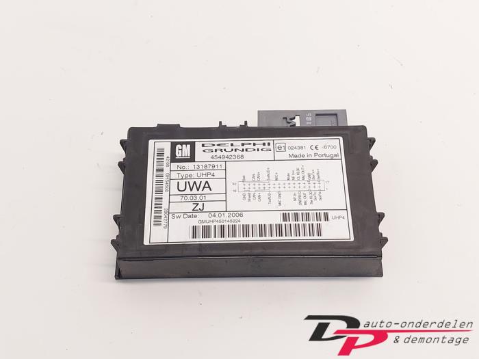 Używane Modul telefoniczny Opel Antara (LA6) 3.2 V6 24V 4x4 Cena € 19,12 Procedura marży oferowane przez DP Auto-onderdelen & Demontage