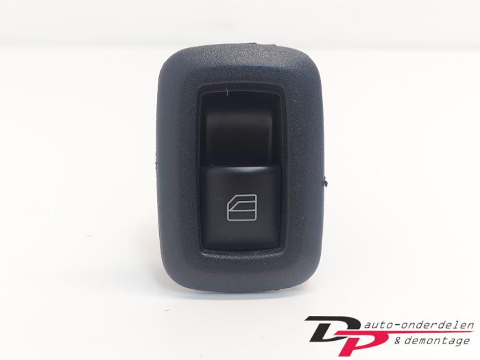 Usados Interruptor de ventanilla eléctrica Mercedes B (W245) 1.7 B-170 16V Precio € 5,95 Norma de margen ofrecido por DP Auto-onderdelen & Demontage