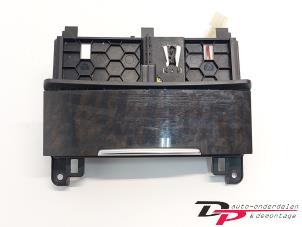 Used Front ashtray Audi Q7 (4LB) 3.0 TDI V6 24V Price € 20,00 Margin scheme offered by DP Auto-onderdelen & Demontage