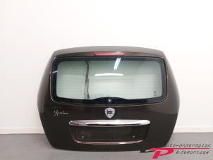 Używane Tylna klapa Lancia Ypsilon (843) 1.4 16V Cena € 70,00 Procedura marży oferowane przez DP Auto-onderdelen & Demontage