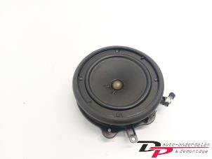 Used Speaker Audi A4 Avant Quattro (B6) 3.0 V6 30V Price € 14,00 Margin scheme offered by DP Auto-onderdelen & Demontage