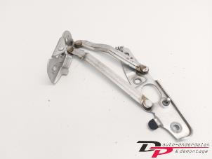 Used Tailgate hinge Audi TT Roadster (8J9) 2.0 TFSI 16V Price € 10,00 Margin scheme offered by DP Auto-onderdelen & Demontage