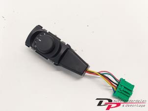 Used Heater switch Peugeot 5008 I (0A/0E) 1.6 THP 16V Price € 10,00 Margin scheme offered by DP Auto-onderdelen & Demontage