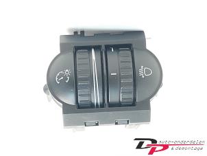 Używane Przelacznik reflektora LHV Volkswagen Golf VI Variant (AJ5/1KA) 1.4 TSI 160 16V Cena € 5,00 Procedura marży oferowane przez DP Auto-onderdelen & Demontage