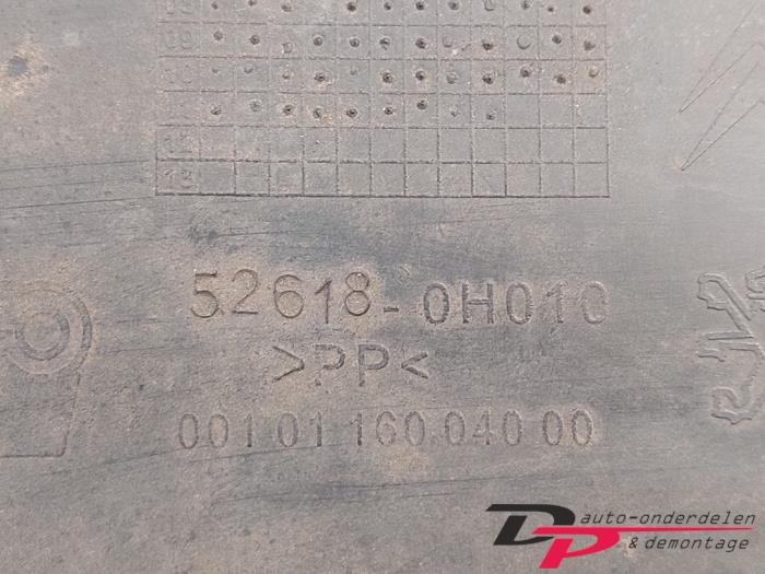 Chapa protectora piso de un Toyota Aygo (B10) 1.0 12V VVT-i 2011