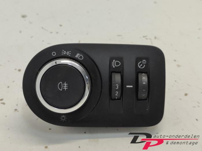 Light switch Opel Corsa D 1.2 ecoFLEX - 13310330