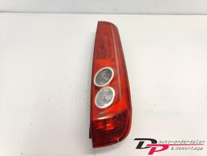 Gebrauchte Rücklicht rechts Ford Fiesta 5 (JD/JH) 1.3 Preis € 14,00 Margenregelung angeboten von DP Auto-onderdelen & Demontage