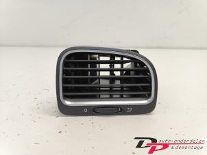 Used Dashboard vent Volkswagen Golf VI (5K1) 1.2 TSI BlueMotion Price € 9,00 Margin scheme offered by DP Auto-onderdelen & Demontage