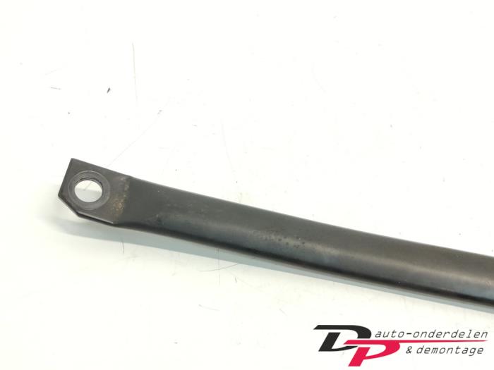 Tiebar from a BMW 1 serie (E87/87N) 116i 1.6 16V 2009